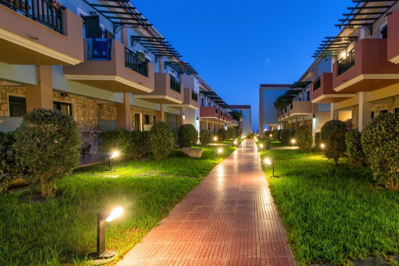 Mediterranean Beach Resort Laganas Esterno foto