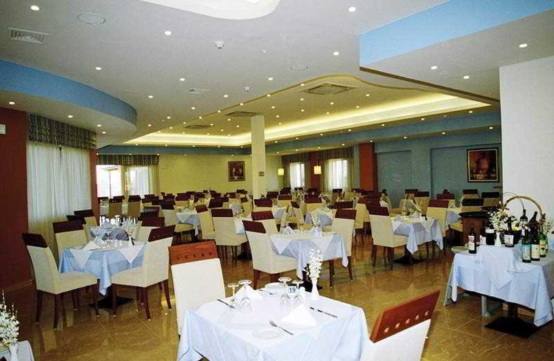 Mediterranean Beach Resort Laganas Esterno foto