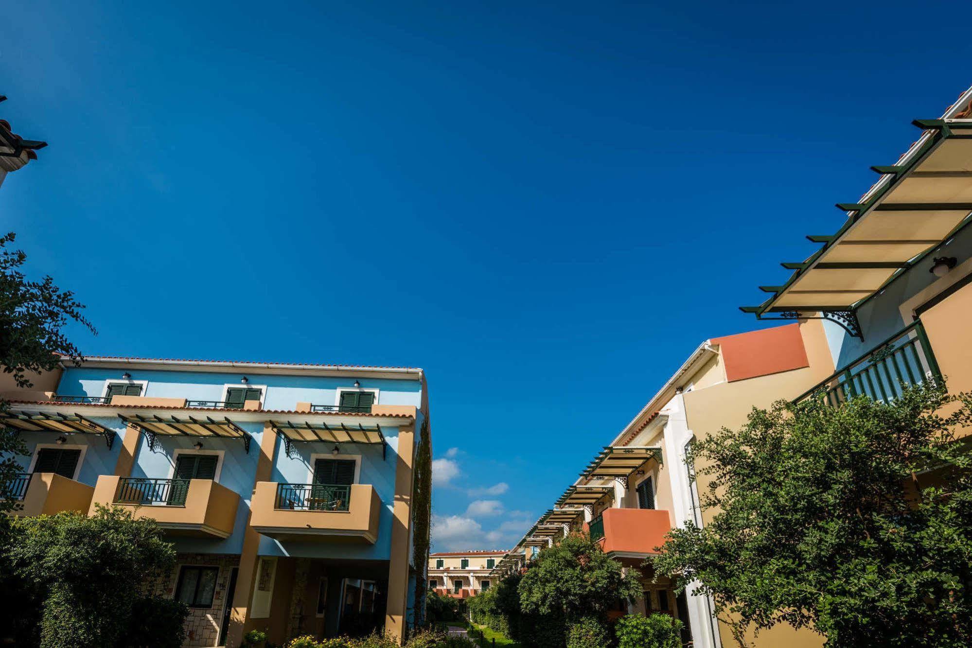 Mediterranean Beach Resort Laganas Esterno foto