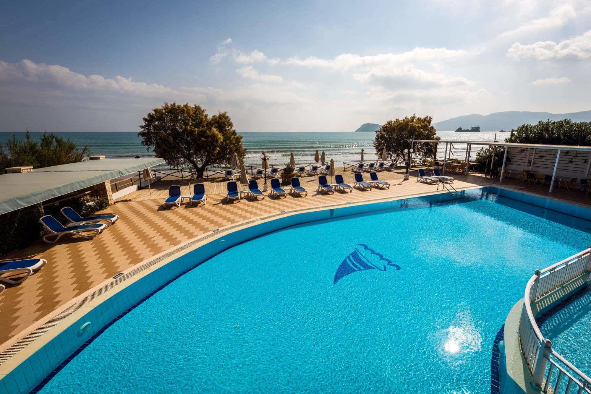 Mediterranean Beach Resort Laganas Esterno foto